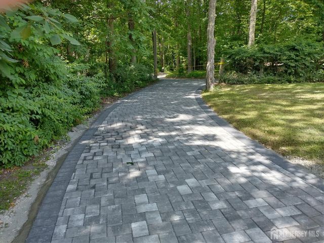16 Skytop Road, Lebanon Twp, NJ 07853
