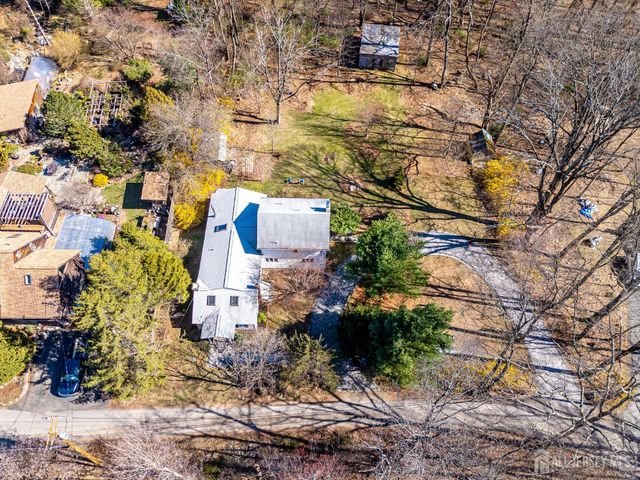 16 Skytop Road, Lebanon Twp, NJ 07853