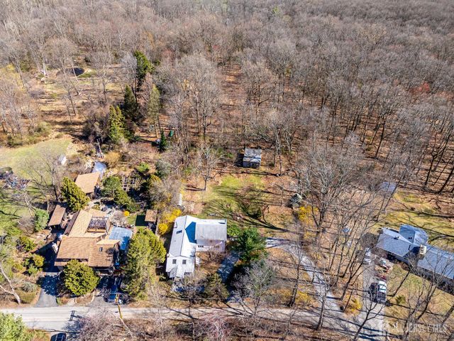 16 Skytop Road, Lebanon Twp, NJ 07853