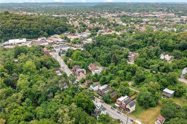 1042 Blackadore St, Homewood Brushton, PA 15221