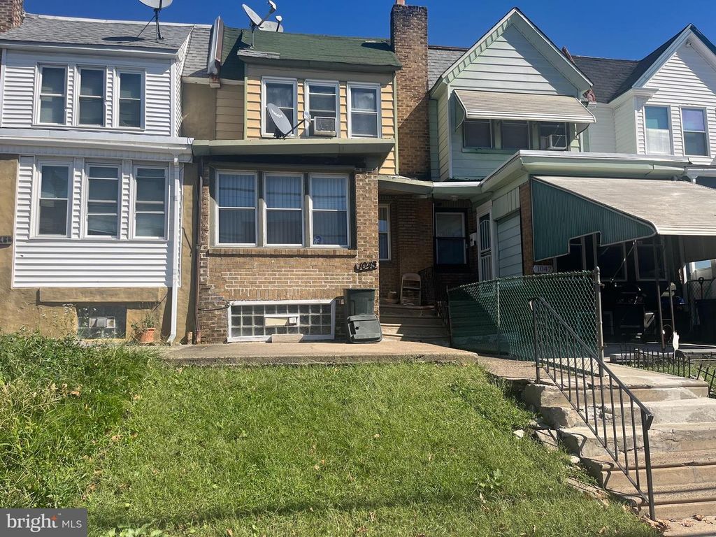 1045 S 52ND ST, Philadelphia, PA 19143