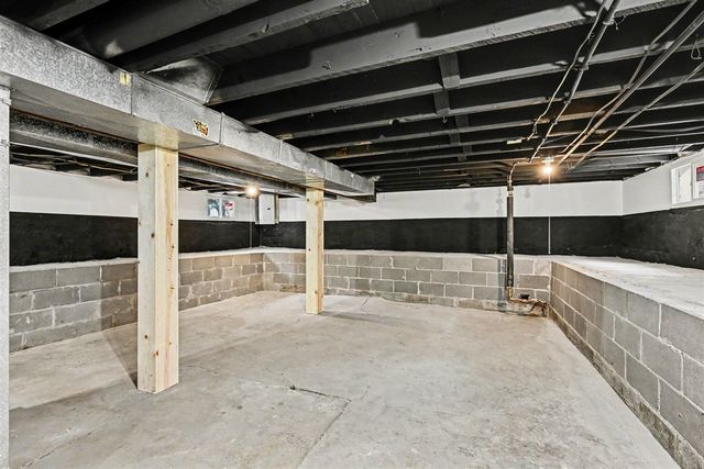 1215 Palmer Avenue, Kalamazoo, MI 49001