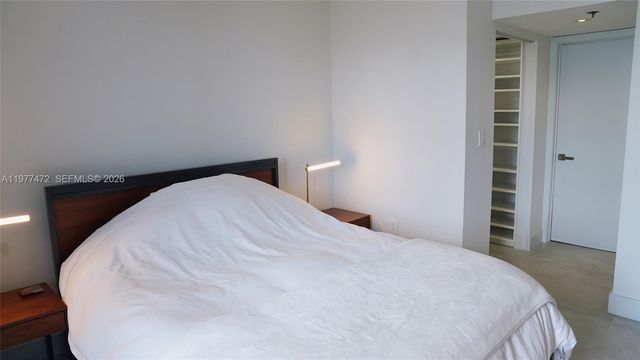 540 Brickell Key Dr 1711, Miami, FL 33131