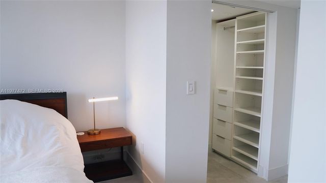 540 Brickell Key Dr 1711, Miami, FL 33131