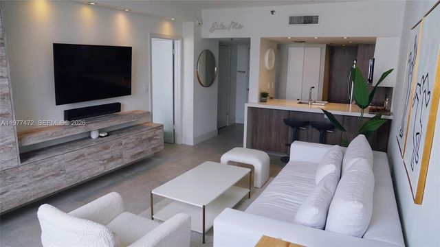 540 Brickell Key Dr 1711, Miami, FL 33131