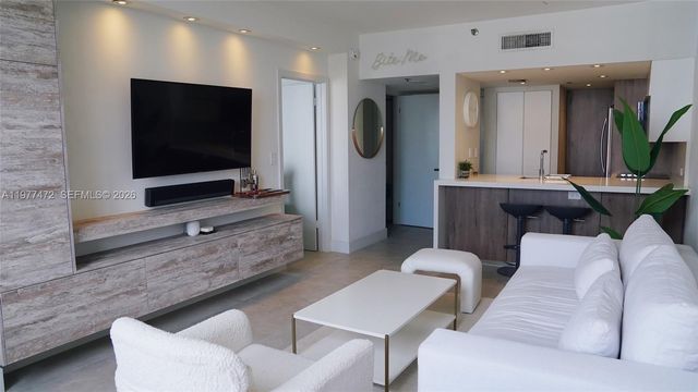 540 Brickell Key Dr 1711, Miami, FL 33131