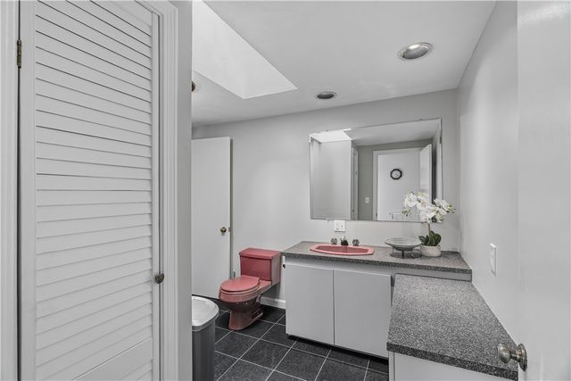 32 Ridge Road, Bristol, RI 02809
