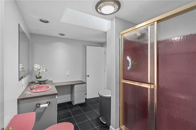 32 Ridge Road, Bristol, RI 02809