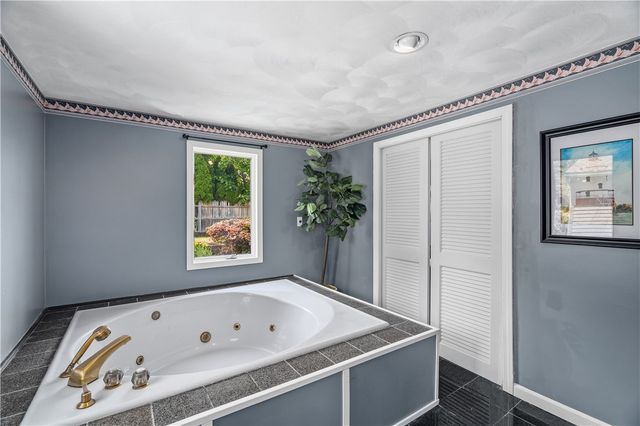 32 Ridge Road, Bristol, RI 02809