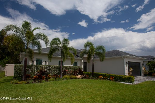 4305 Negal Circle, Melbourne, FL 32901