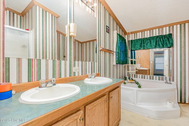 7472 Edwards Road, Castalia, NC 27816