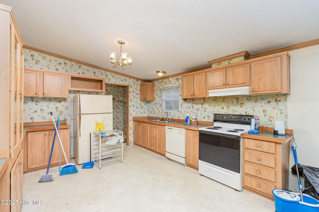 7472 Edwards Road, Castalia, NC 27816