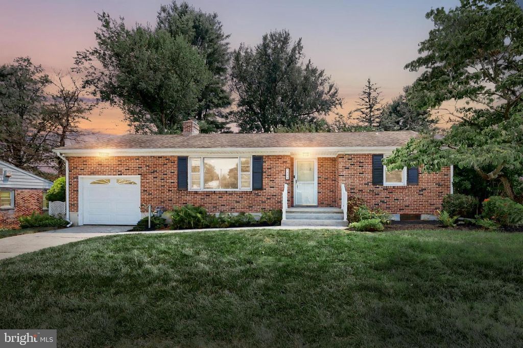 408 W BEAVER ST, Hellam, PA 17406