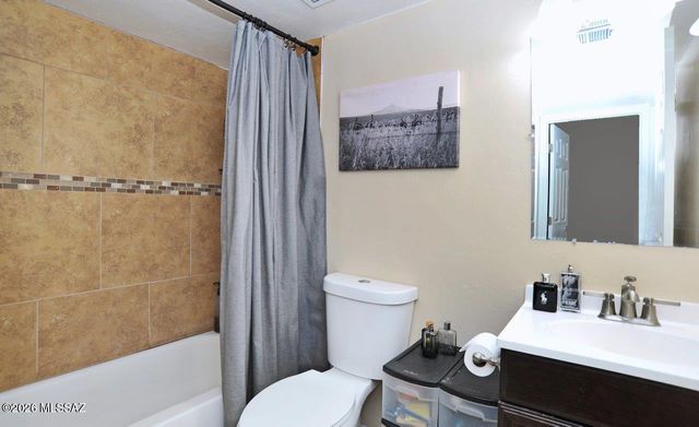 6 W Greenock Dr Apt Aa, Tucson, AZ 85737