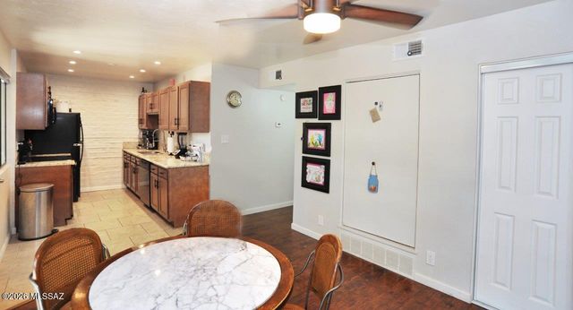 6 W Greenock Dr Apt Aa, Tucson, AZ 85737