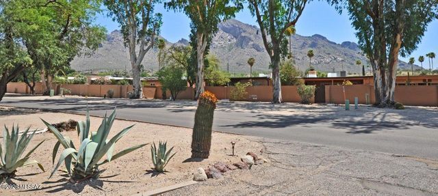 6 W Greenock Dr Apt Aa, Tucson, AZ 85737