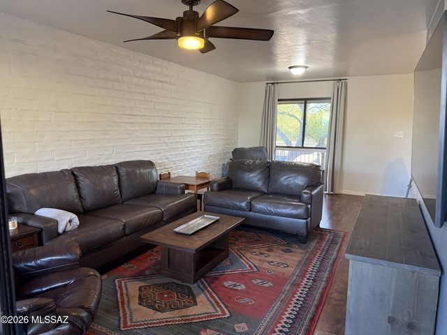 6 W Greenock Dr Apt Aa, Tucson, AZ 85737