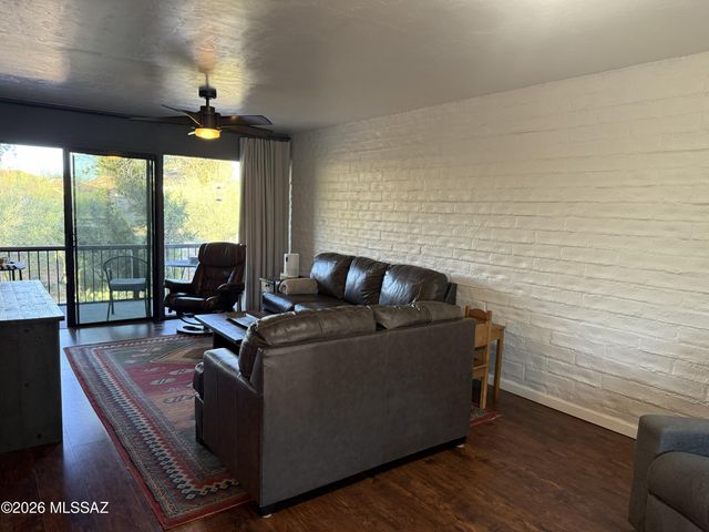 6 W Greenock Dr Apt Aa, Tucson, AZ 85737