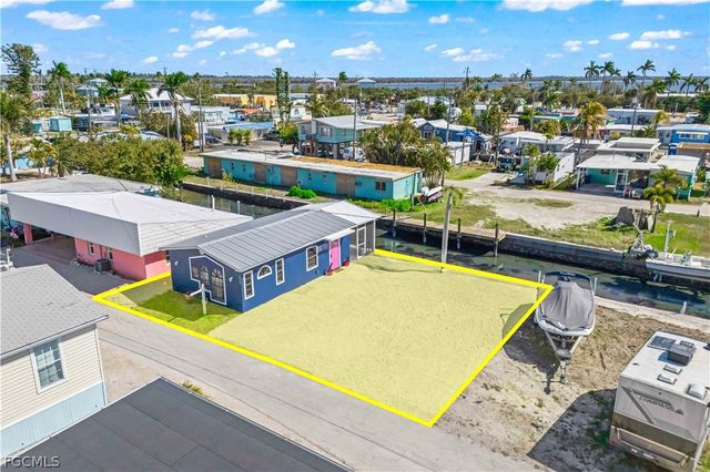 2629 Coco Plum DR, Matlacha, FL 33993