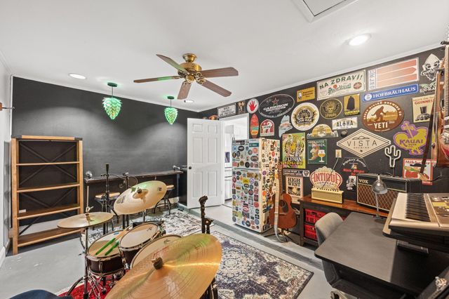 2526 Mcgregor DR, Austin, TX 78745