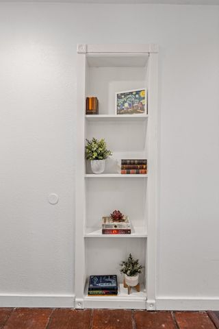 2526 Mcgregor DR, Austin, TX 78745