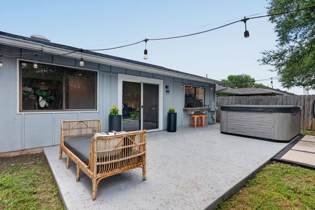 2526 Mcgregor DR, Austin, TX 78745