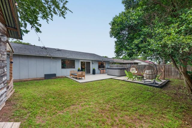 2526 Mcgregor DR, Austin, TX 78745