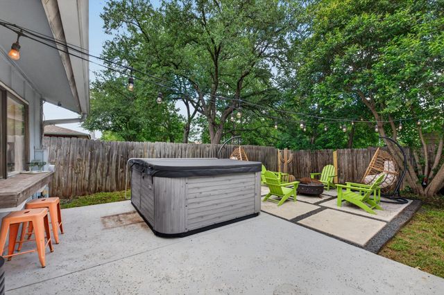2526 Mcgregor DR, Austin, TX 78745