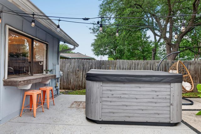 2526 Mcgregor DR, Austin, TX 78745