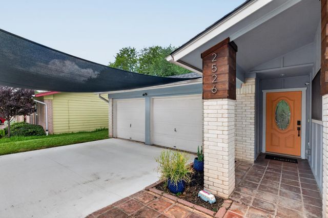 2526 Mcgregor DR, Austin, TX 78745