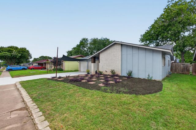 2526 Mcgregor DR, Austin, TX 78745