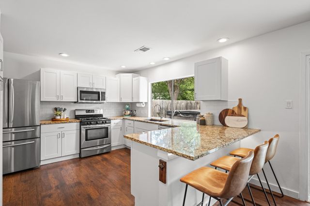 2526 Mcgregor DR, Austin, TX 78745