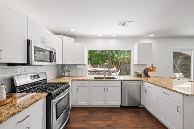 2526 Mcgregor DR, Austin, TX 78745