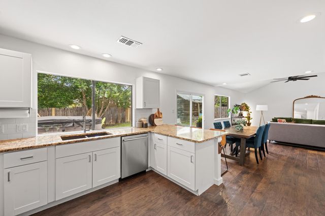 2526 Mcgregor DR, Austin, TX 78745