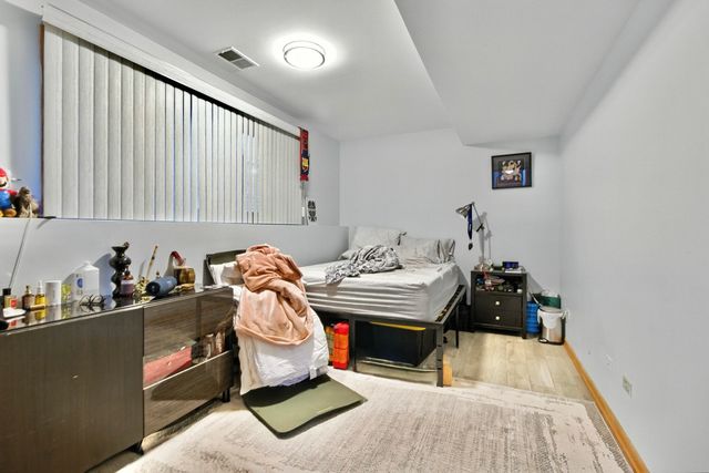 7051 W 64th Place, Chicago, IL 60638