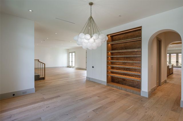 2627 Tangley Road, West University Place, TX 77005