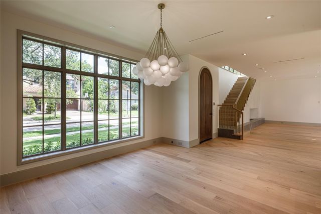 2627 Tangley Road, West University Place, TX 77005