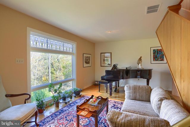 4217 KIRKWOOD RD, Harrisburg, PA 17110