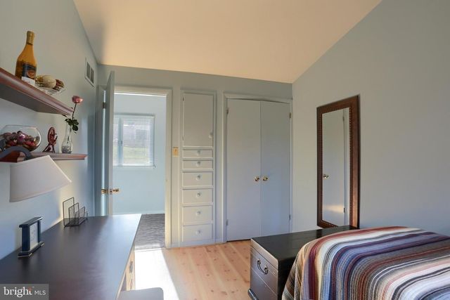 4217 KIRKWOOD RD, Harrisburg, PA 17110