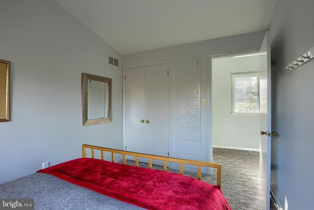 4217 KIRKWOOD RD, Harrisburg, PA 17110
