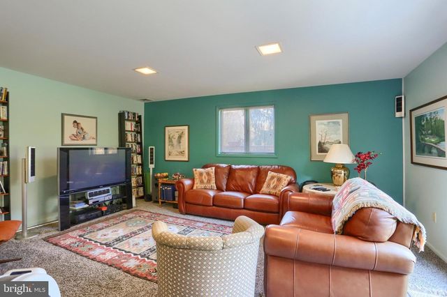 4217 KIRKWOOD RD, Harrisburg, PA 17110