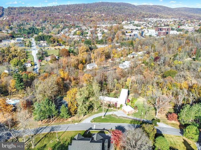 4217 KIRKWOOD RD, Harrisburg, PA 17110