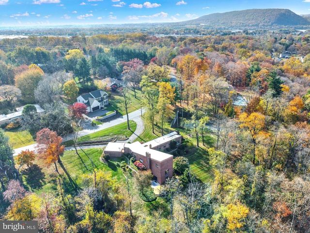 4217 KIRKWOOD RD, Harrisburg, PA 17110