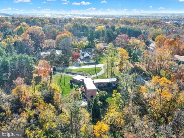4217 KIRKWOOD RD, Harrisburg, PA 17110