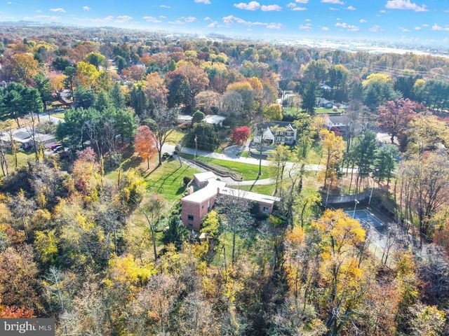 4217 KIRKWOOD RD, Harrisburg, PA 17110