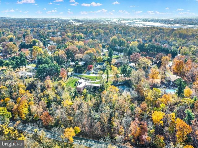 4217 KIRKWOOD RD, Harrisburg, PA 17110