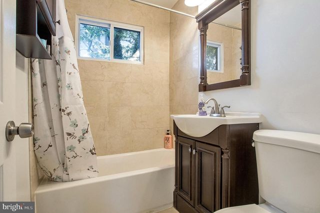 628 FOUR MILE RD, Alexandria, VA 22305