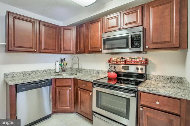 628 FOUR MILE RD, Alexandria, VA 22305