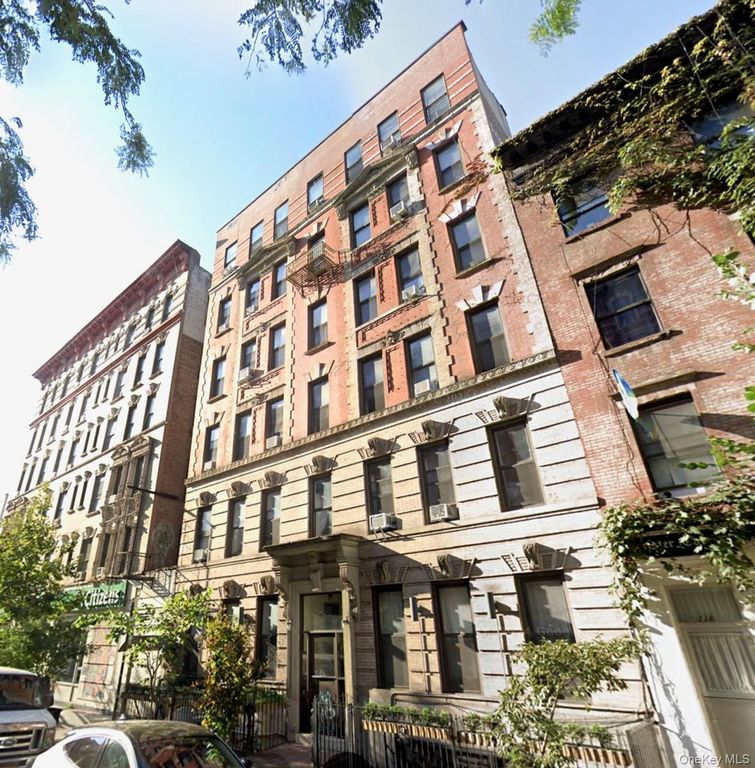 240 E 9th Street, New York (manhattan), NY 10003 — exterior