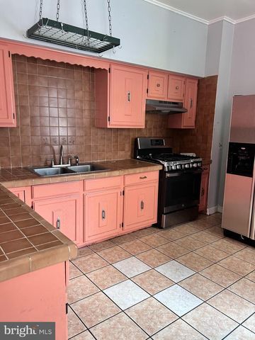 55 S OLDEN AVE, Trenton, NJ 08609